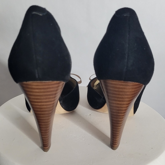 Black Suede Pumps by Studio 9 Size 8 - Picture 4 of 5